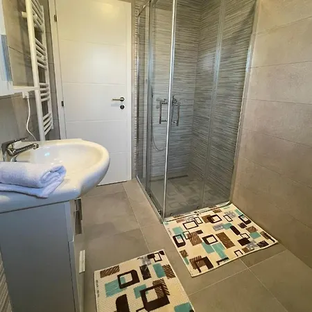 Apartment Una كوبريس